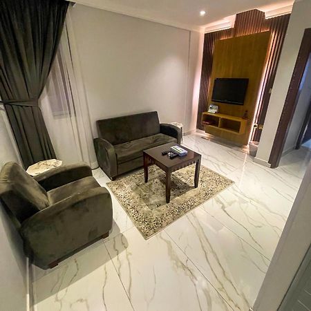 Continental Suite Farwaniya Kuwait City Eksteriør bilde