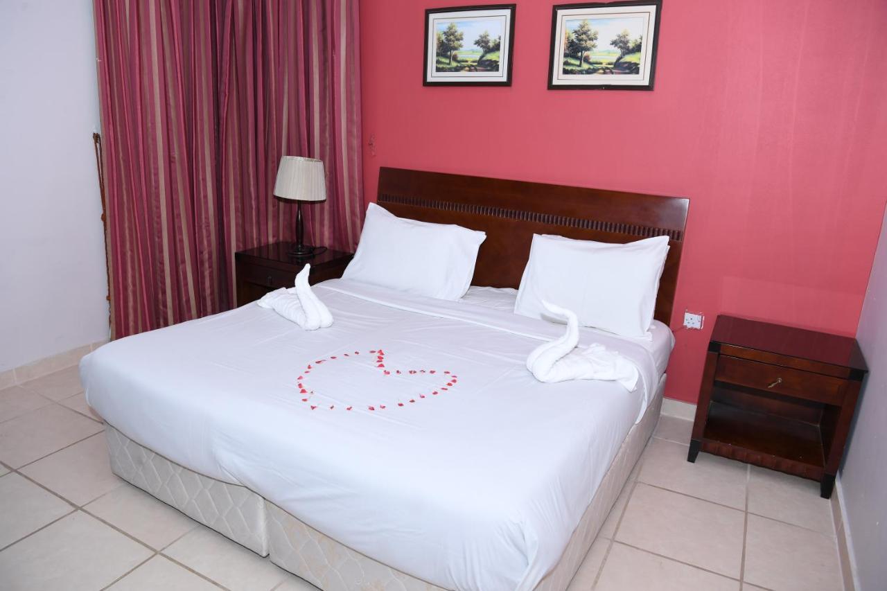 Continental Suite Farwaniya Kuwait City Eksteriør bilde