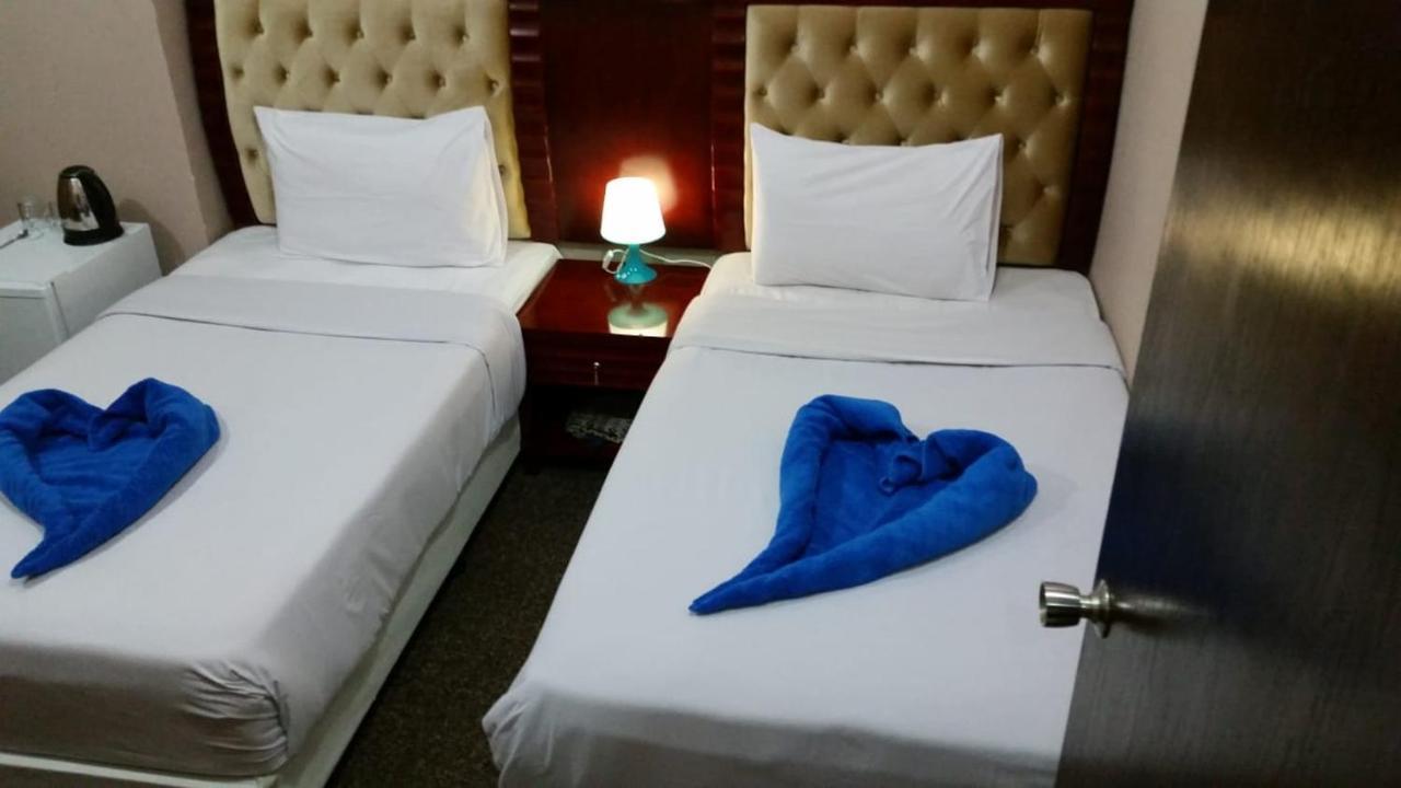 Continental Suite Farwaniya Kuwait City Eksteriør bilde