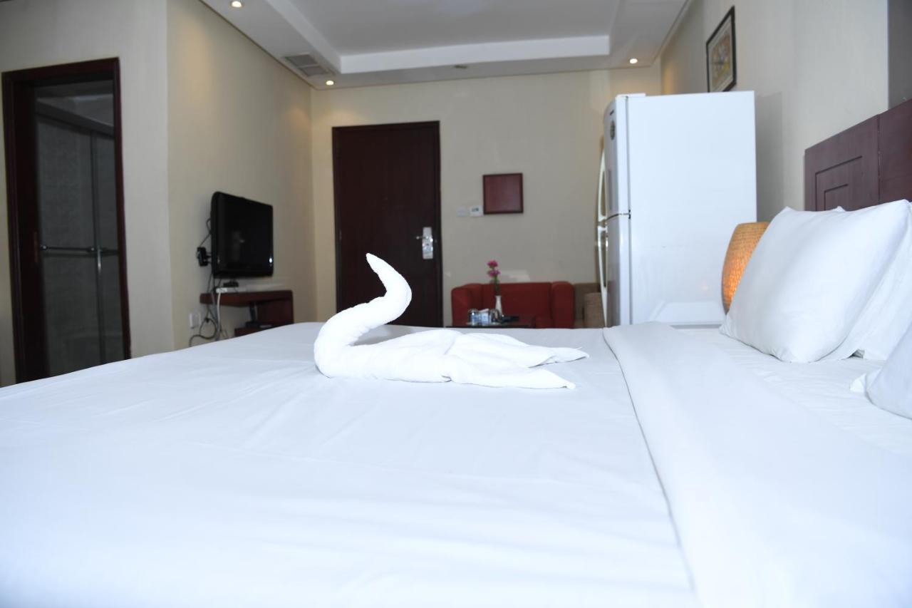 Continental Suite Farwaniya Kuwait City Eksteriør bilde