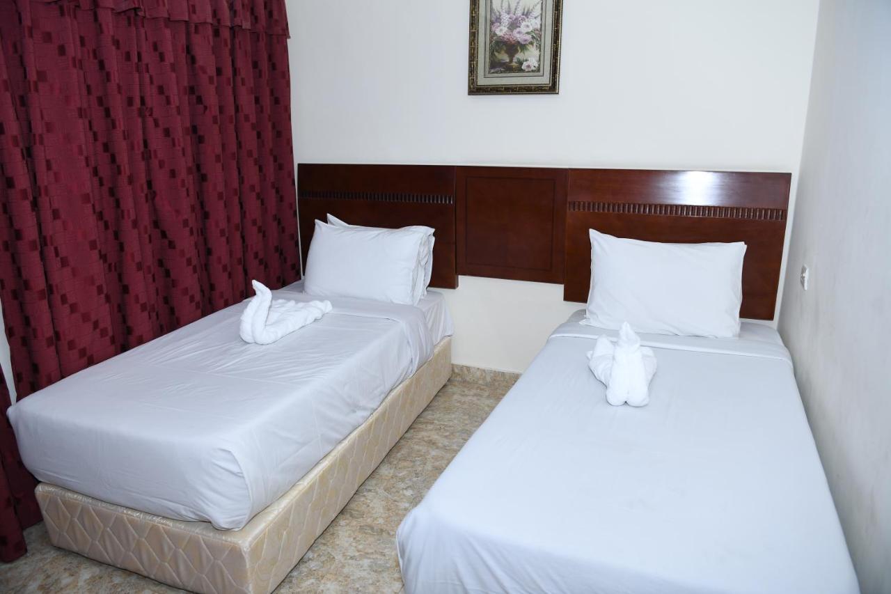 Continental Suite Farwaniya Kuwait City Eksteriør bilde