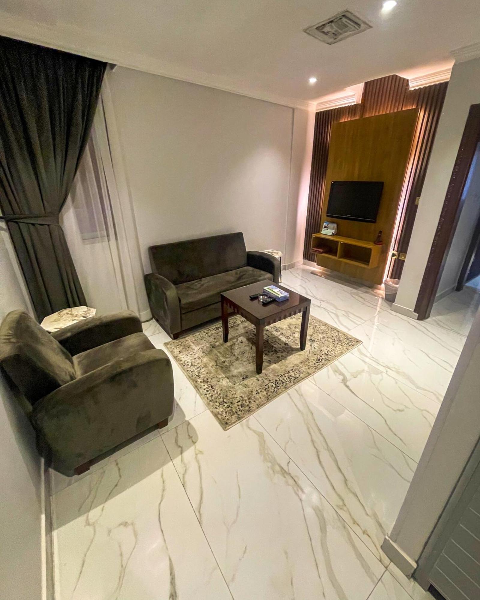 Continental Suite Farwaniya Kuwait City Eksteriør bilde