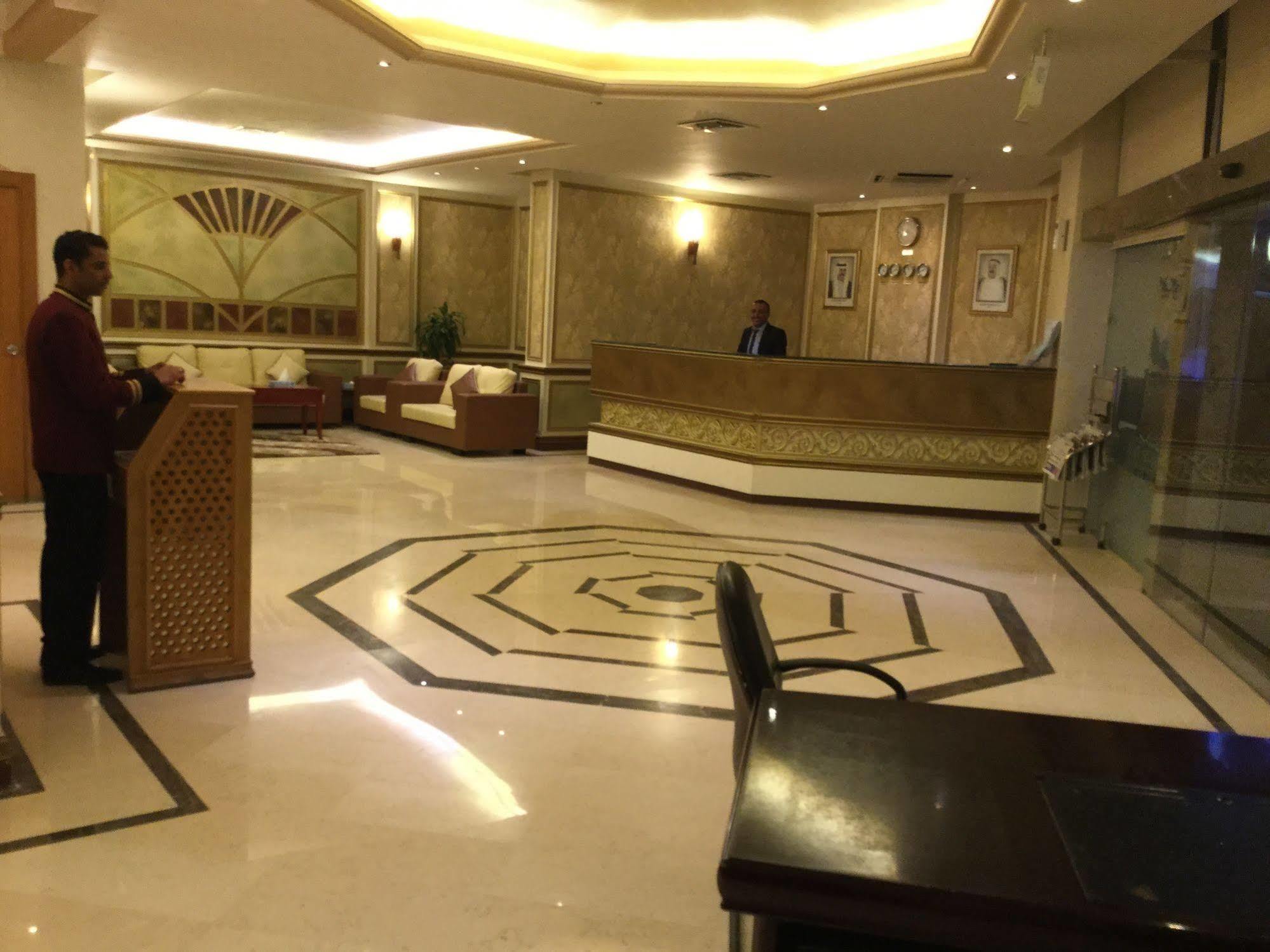 Continental Suite Farwaniya Kuwait City Eksteriør bilde